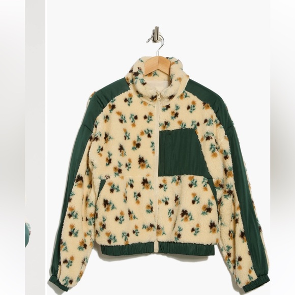 Thread & Supply Cozy Green Floral Fleece Shacket aka Shirt Jacket NWT XL Cream - Picture 3 of 10